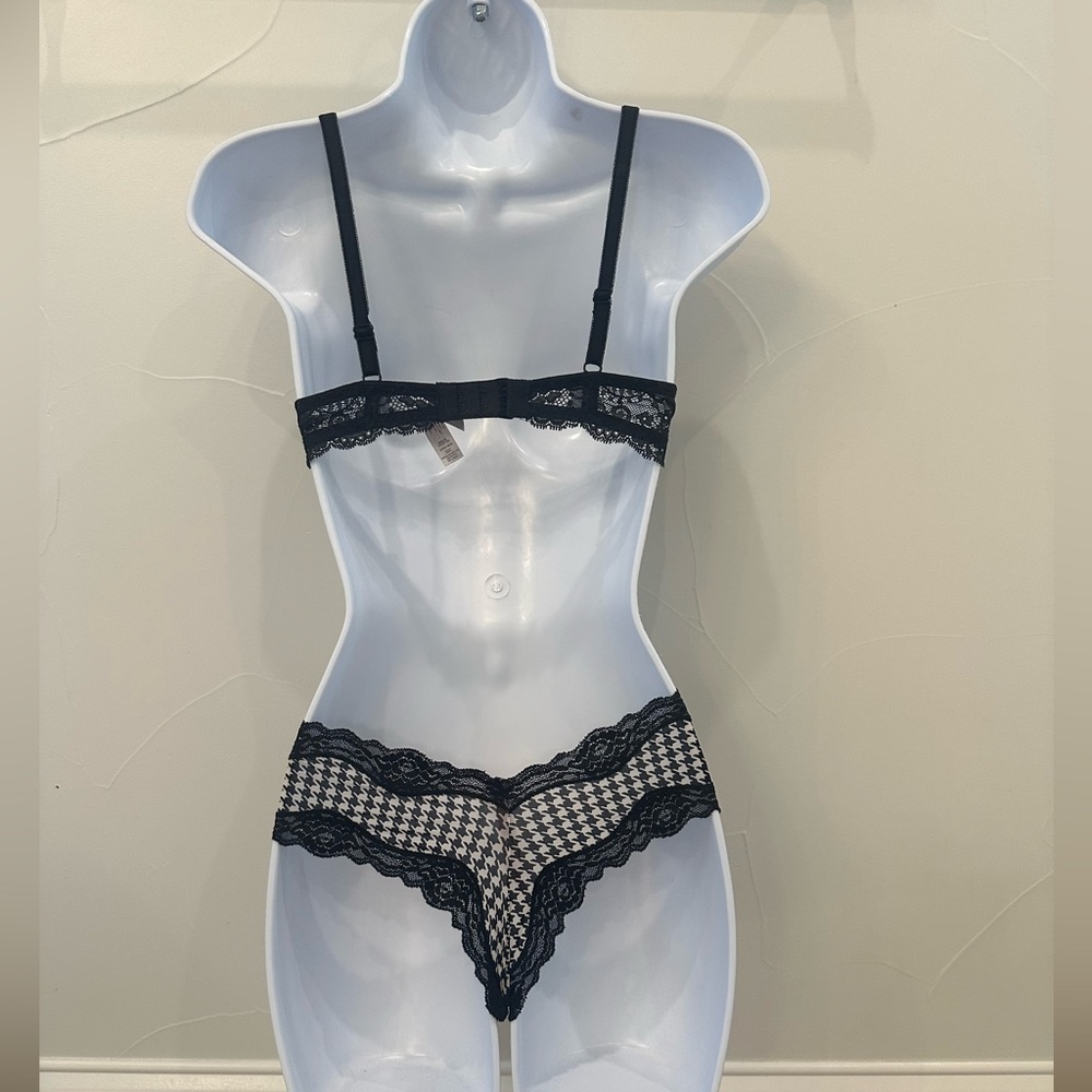 Victoria Secret Houndstooth Bra & Panty Set 32c / XS - Picture 2 of 9
